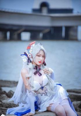 年轻的邻居的阿
